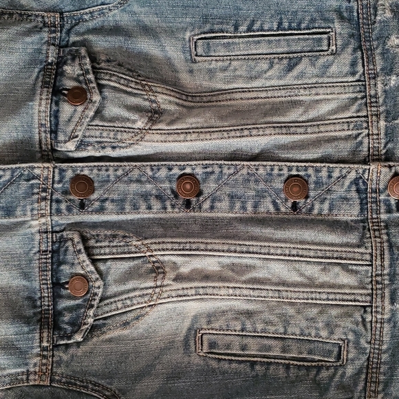 American Eagle Outfitters Denim Trucker Jacket W/Skeletrino Size Medium - Picture 7 of 11